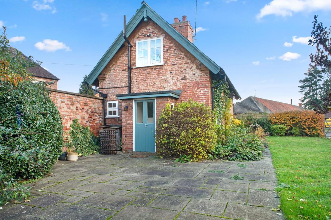 Beautiful 2 Bedroom Cottage In Oxton Oxton  Exterior photo